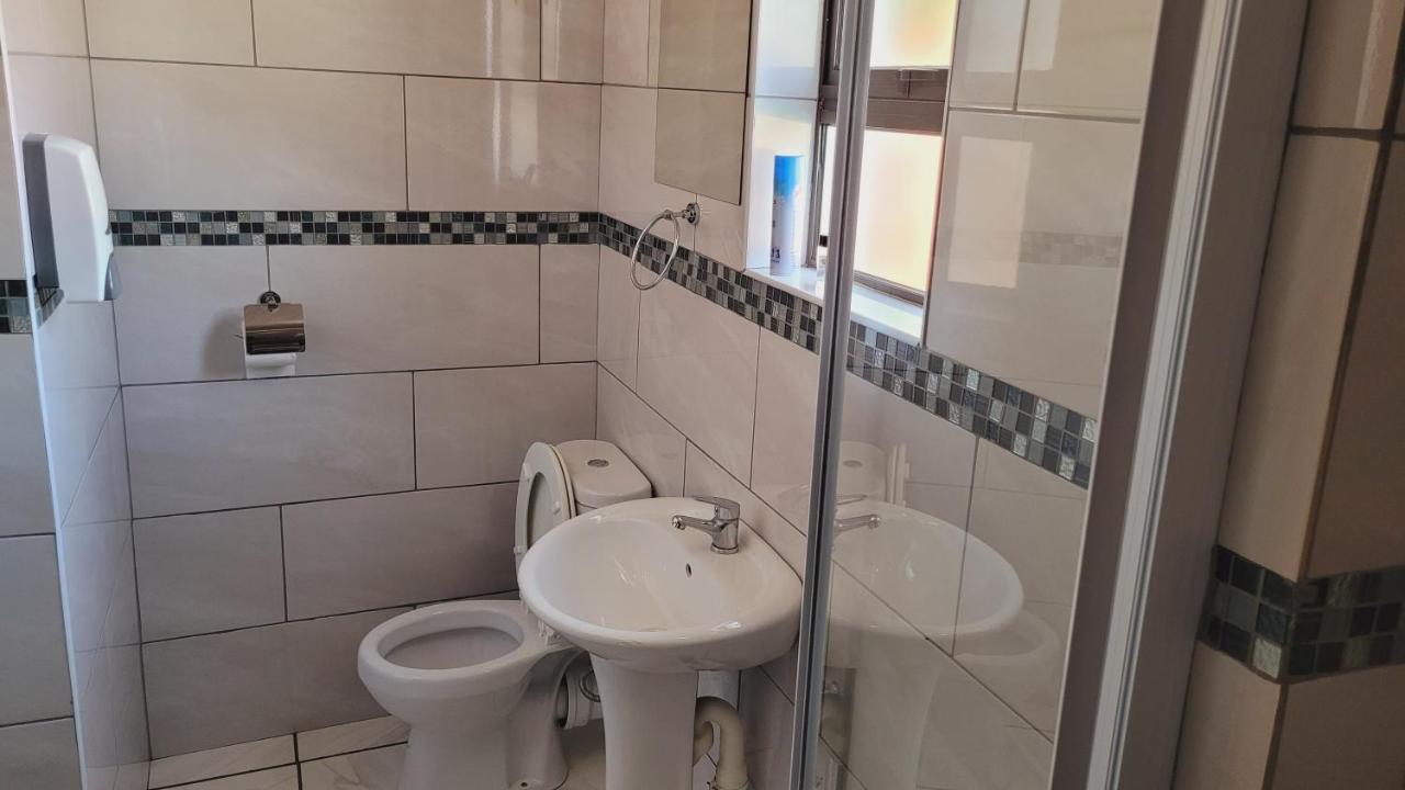Pab-Love Guest House Kuruman Exterior foto